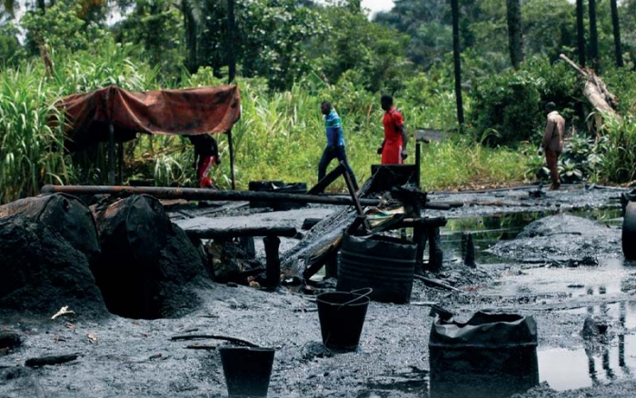NIGERIA : Les pirates du pétrole  font couler l&#039;économie nigériane